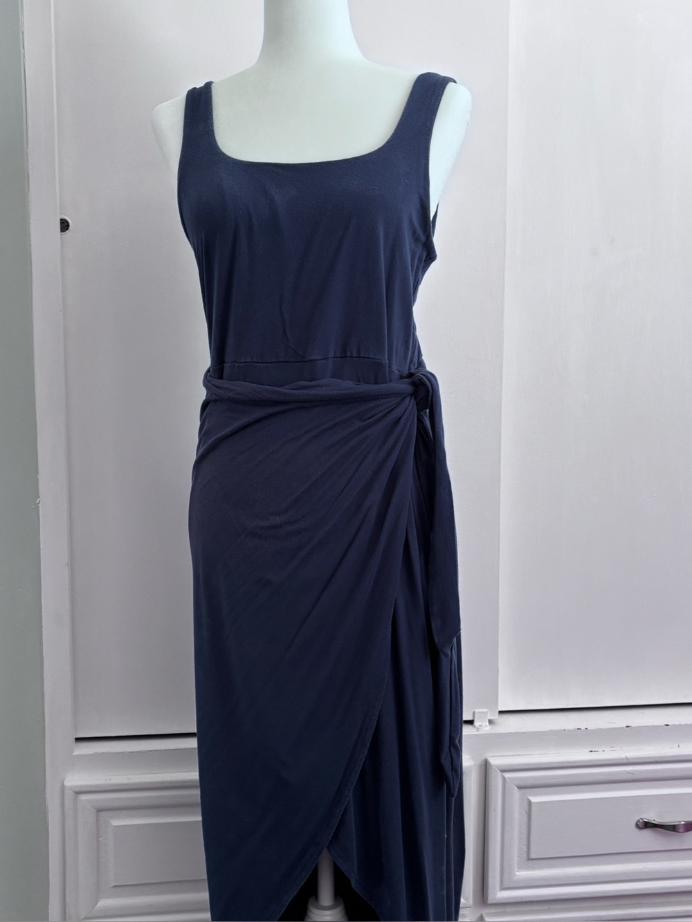 Quince Navy Sleeveless Wrap-Style Midi Dress sz L